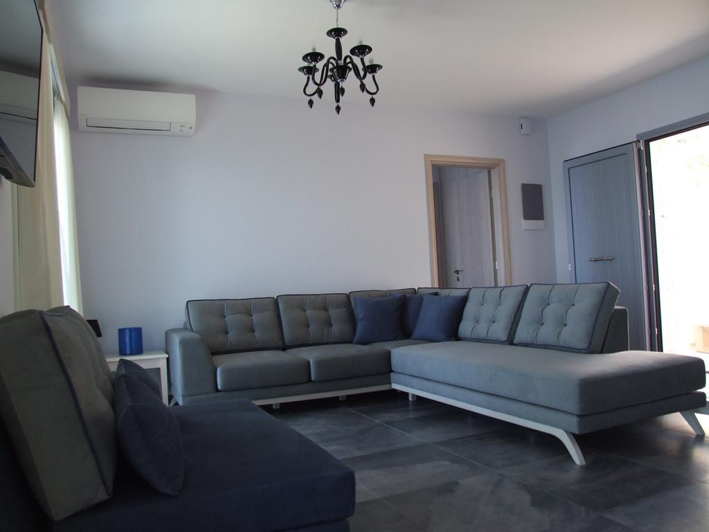 Kampaki Stone Villa Áyios Nikítas